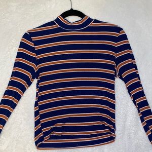 Stripped half turtle neck long sleeve